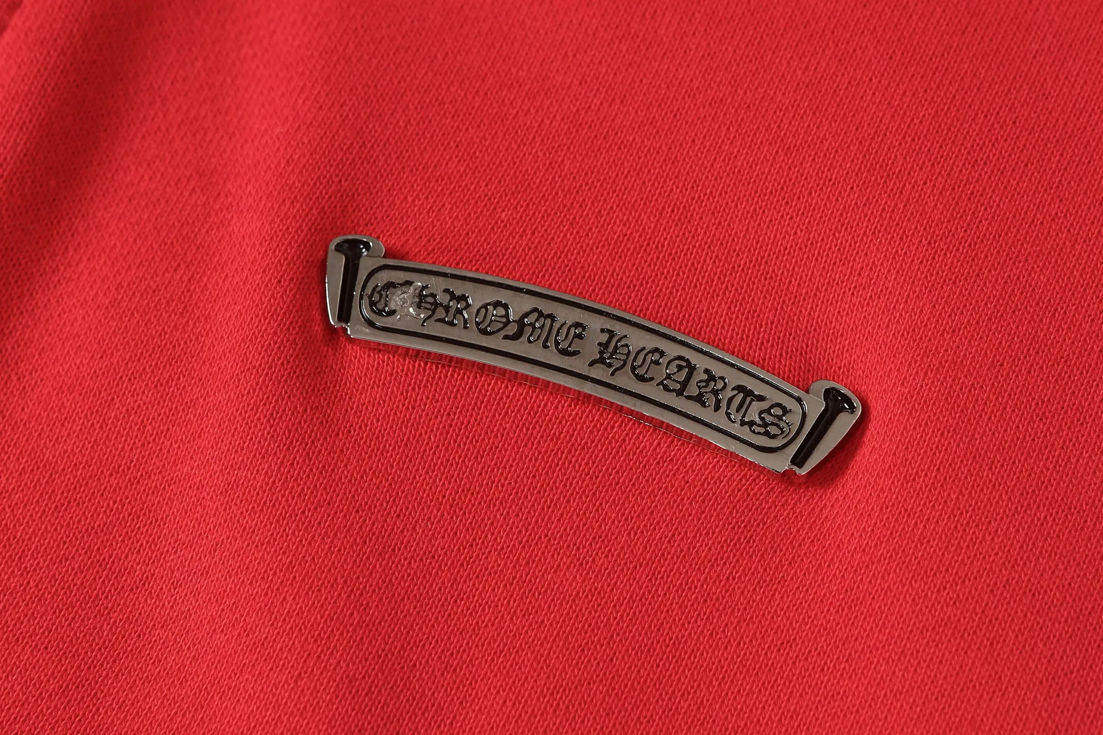 P270 K05 cross-border model, please do not place an order if you are pursuing quality - Chrome Hearts/Chrome Heart Sanskrit Cross ✝️ Raglan sleeve zipper sweatshirt cardigan jacket - High weight, high density and high quality, soft, delicate and skin-friendly wool, soft and silky to the touch, excellent warmth and skin-friendly properties - Custom-woven and custom-dyed, no color difference, no matter the fabric or workmanship details, beat the ordinary version on the market - Hardware zipper accessories are all customized, full of details -Colour: black red -Size: S M L XL